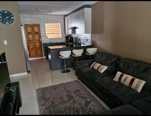 3 BEDROOM TOWNHOUSE FOR SALE IN TERENURE